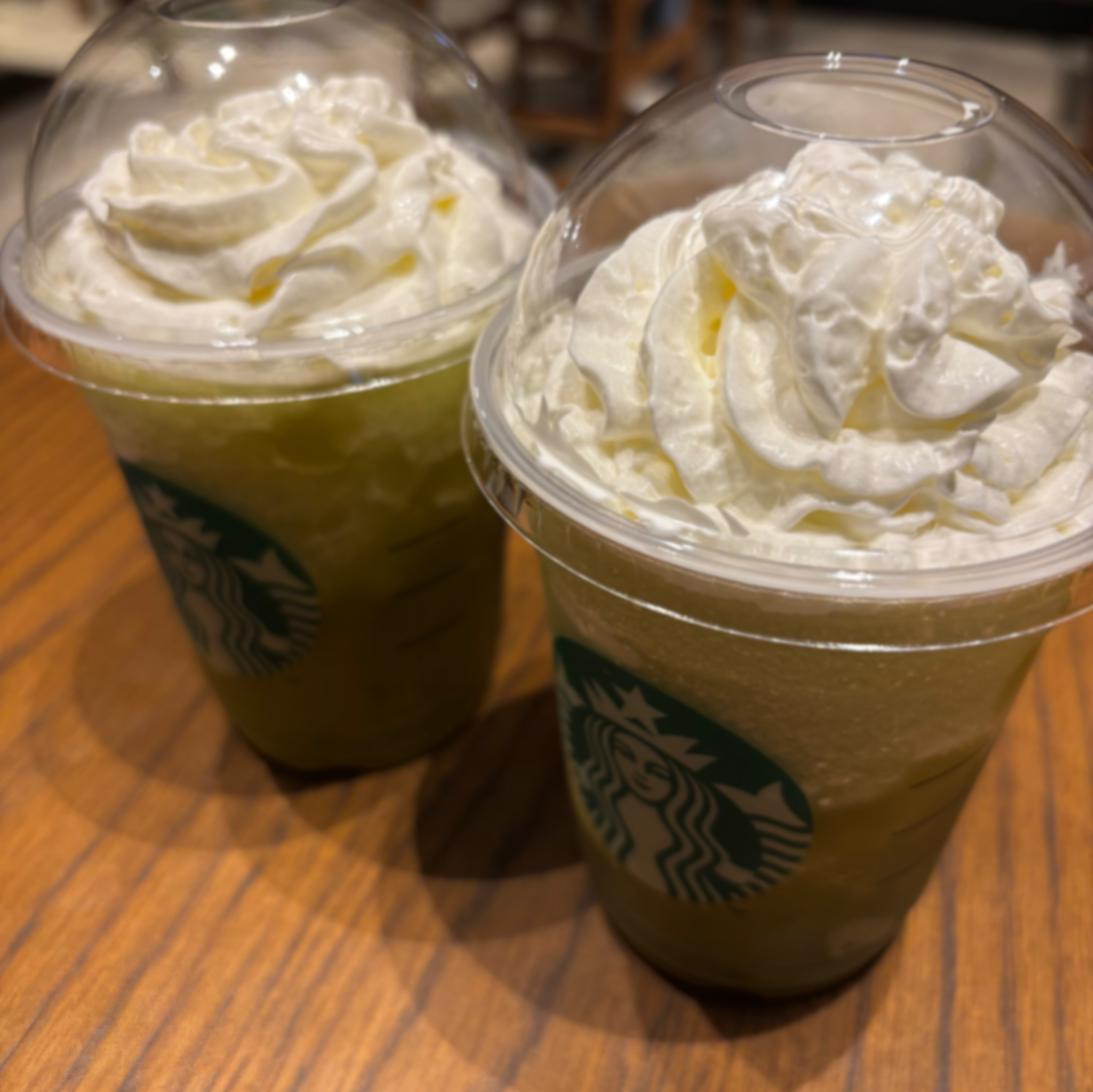 スタバ🥤今日16時からいます🦋メイン画像