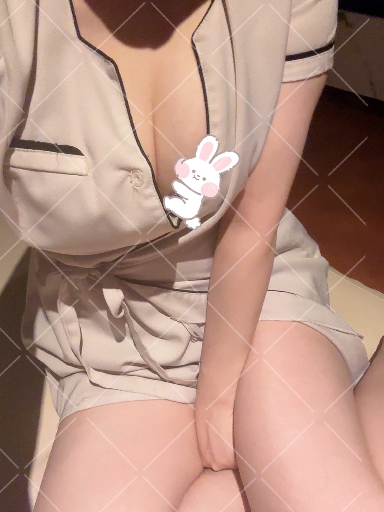 ドキドキの仰向け…♡メイン画像